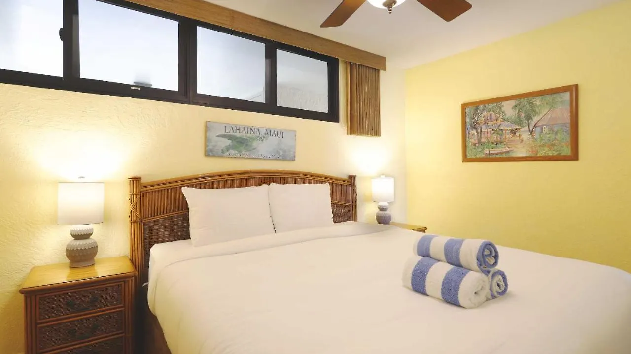 Апарт отель Papakea K303 2Bed/2Bath Stunning Ocean & Pool Views Лахайна 3*,