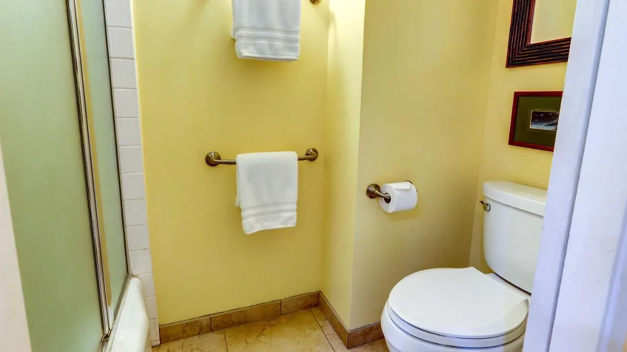 Апарт-отель Апарт отель Papakea K303 2Bed/2Bath Stunning Ocean & Pool Views Лахайна